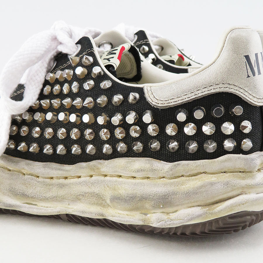 【Maison MIHARA YASUHIRO】<br>"BAKER"OG Sole Studded Canvas Low-Top Sneaker (BLACK) <br>A13FW729