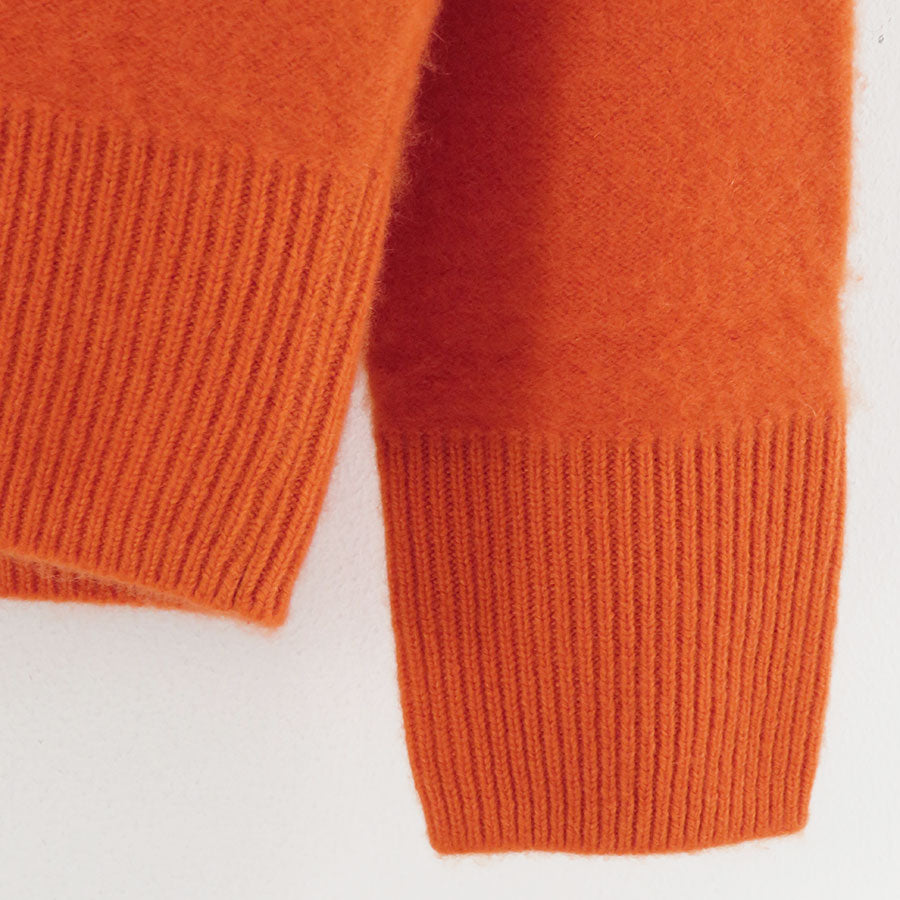 【MAATEE&SONS/マーティーアンドサンズ】<br>CASHEMERE 圧縮 V SWEATER <br>MT5303-0109