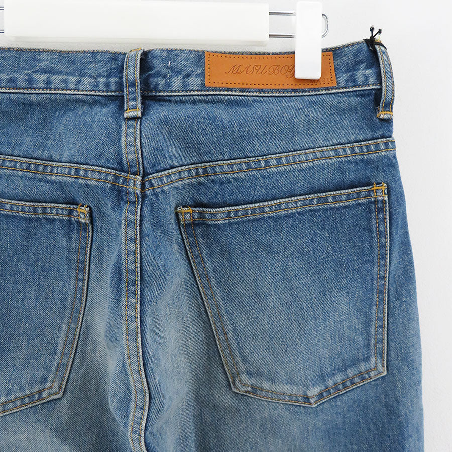 【M A S U/エムエーエスユー】<br>"MASU BOYS" FEATHER BELL-BOTTOM JEANS <br>MBFW-PTB124L