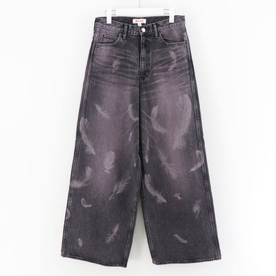 【M A S U/エムエーエスユー】<br>"MASU BOYS" FEATHER BAGGY JEANS <br>MBFW-PTB224L