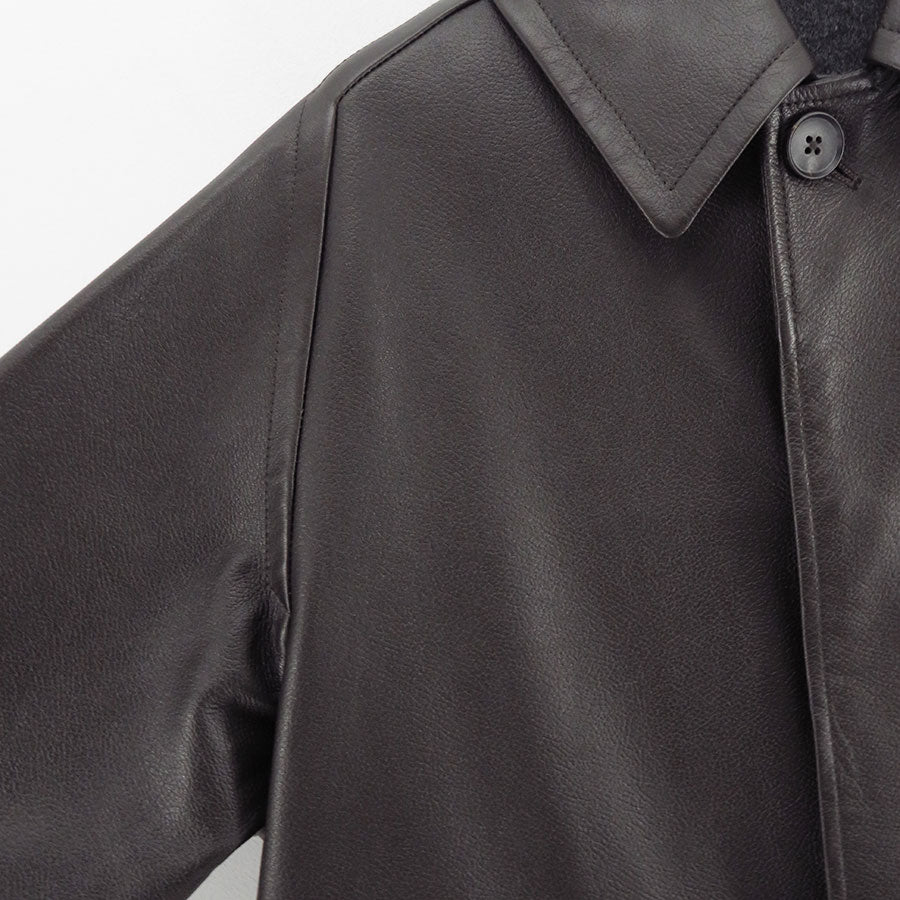 【MAATEE&SONS/マーティーアンドサンズ】<br>LEATHER HALF COAT 裏カシミア <br>MT5303-0703