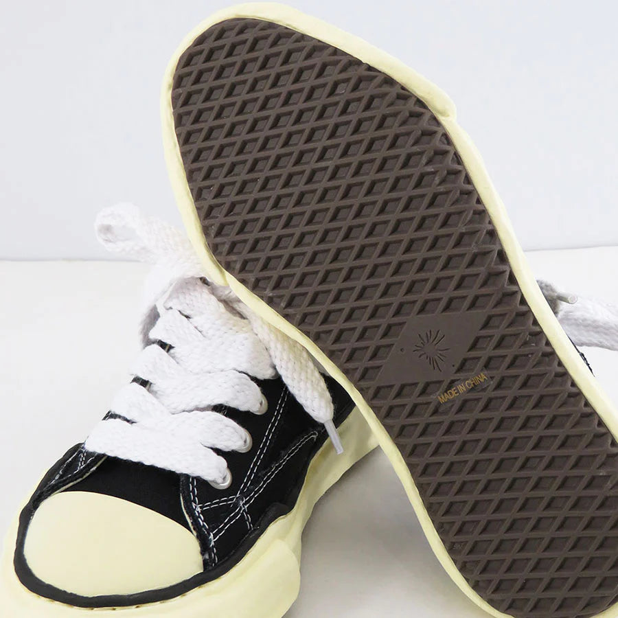 【Maison MIHARA YASUHIRO】<br>"PETERSON" Original Vintage color Sole Canvas Low-top Sneaker (BLACK) <br>A09FW733