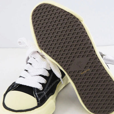 【Maison MIHARA YASUHIRO】<br> "PETERSON" Original Vintage color Sole Canvas Low-top Sneaker (BLACK)<br> A09FW733 