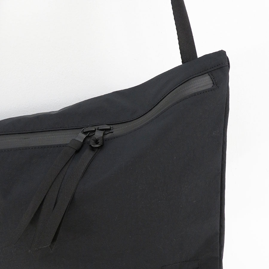 【Graphpaper/グラフペーパー】<br>Blankof for GP Shoulder Bag ”TRIANGLE” <br>GU241-90310