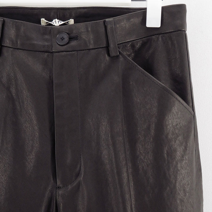 AURALEE/オーラリー】TEXTURED LAMB LEATHER PANTS A26SP02BLの通販