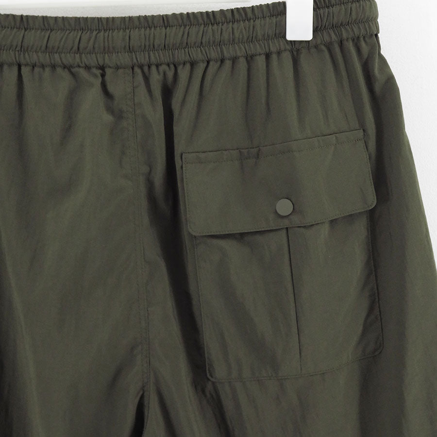 ATON/エイトン】MAT AIRLY NYLON WIDE SHORTS PRAGLM0201の通販