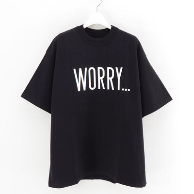 【Unlikely/アンライクリー】<br>Unlikely Authentic Graphic Tee "WORRY..." <br>U25F-04-0001