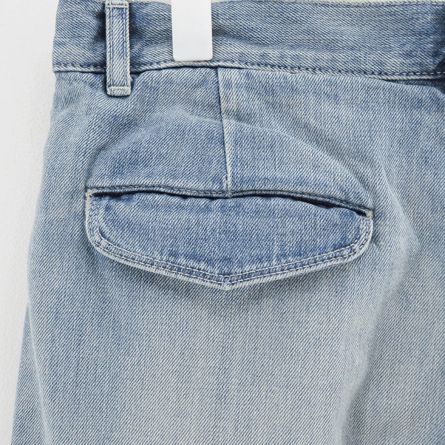 【Graphpaper/グラフペーパー】<br>Selvage Denim Two Tuck Tapered Pants <br>GU253-40060LB