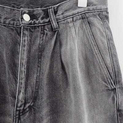 【Graphpaper/グラフペーパー】<br>Selvage Denim Two Tuck Tapered Pants <br>GU253-40060LB