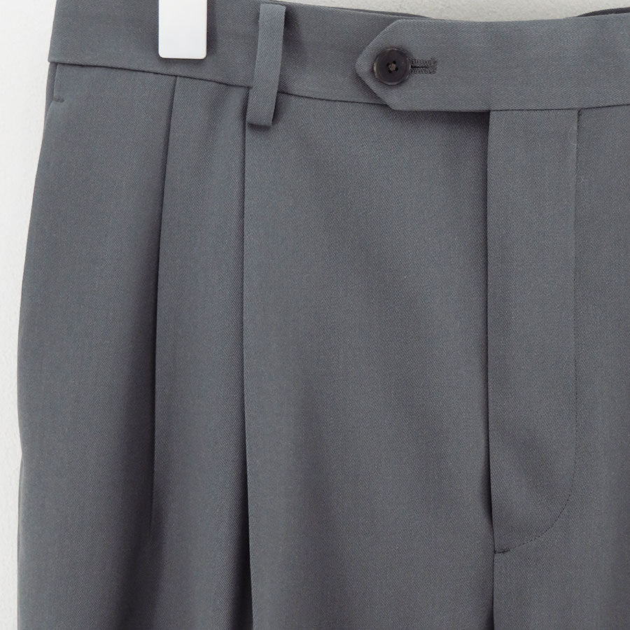 【AURALEE/オーラリー】<br>LIGHT WOOL MAX GABARDINE TWO-TUCK SLACKS <br>A25AP03MG