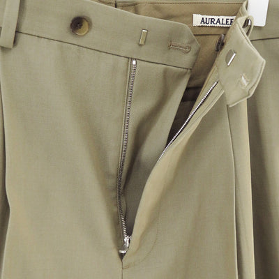 【AURALEE/オーラリー】<br>LIGHT WOOL MAX GABARDINE TWO-TUCK SLACKS <br>A25AP03MG