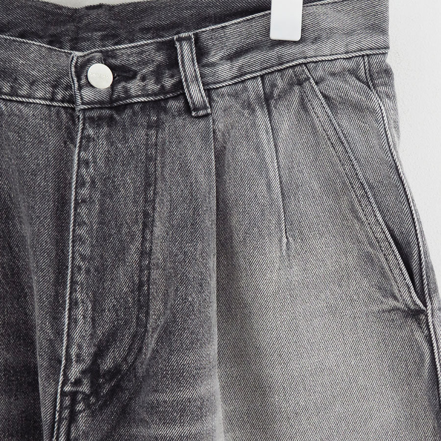 【Graphpaper/グラフペーパー】<br>Selvage Denim Two Tuck Pants <br>GU253-40061LB