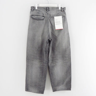 【Graphpaper/グラフペーパー】<br>Selvage Denim Two Tuck Pants <br>GU253-40061LB