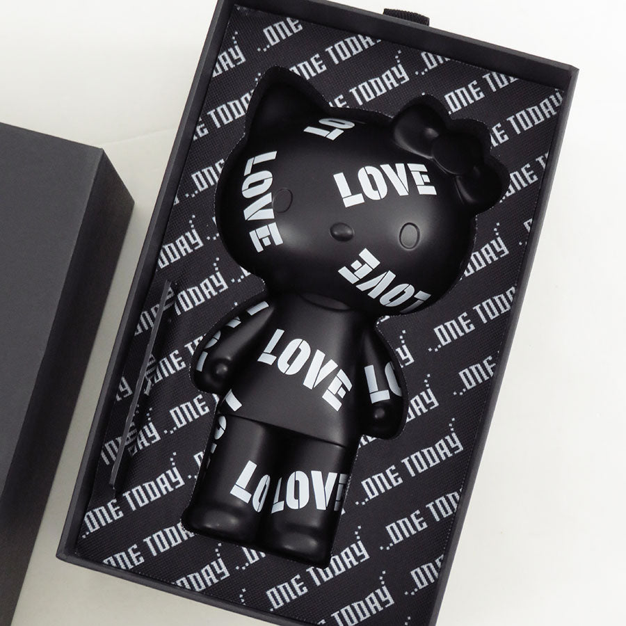 【TRIPPY ART/トリッピーアート】<br>HELLO KITTY BLACK "LOVE" <br>OTD-0002