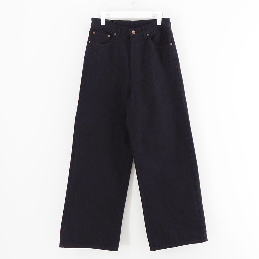 002/BLACK