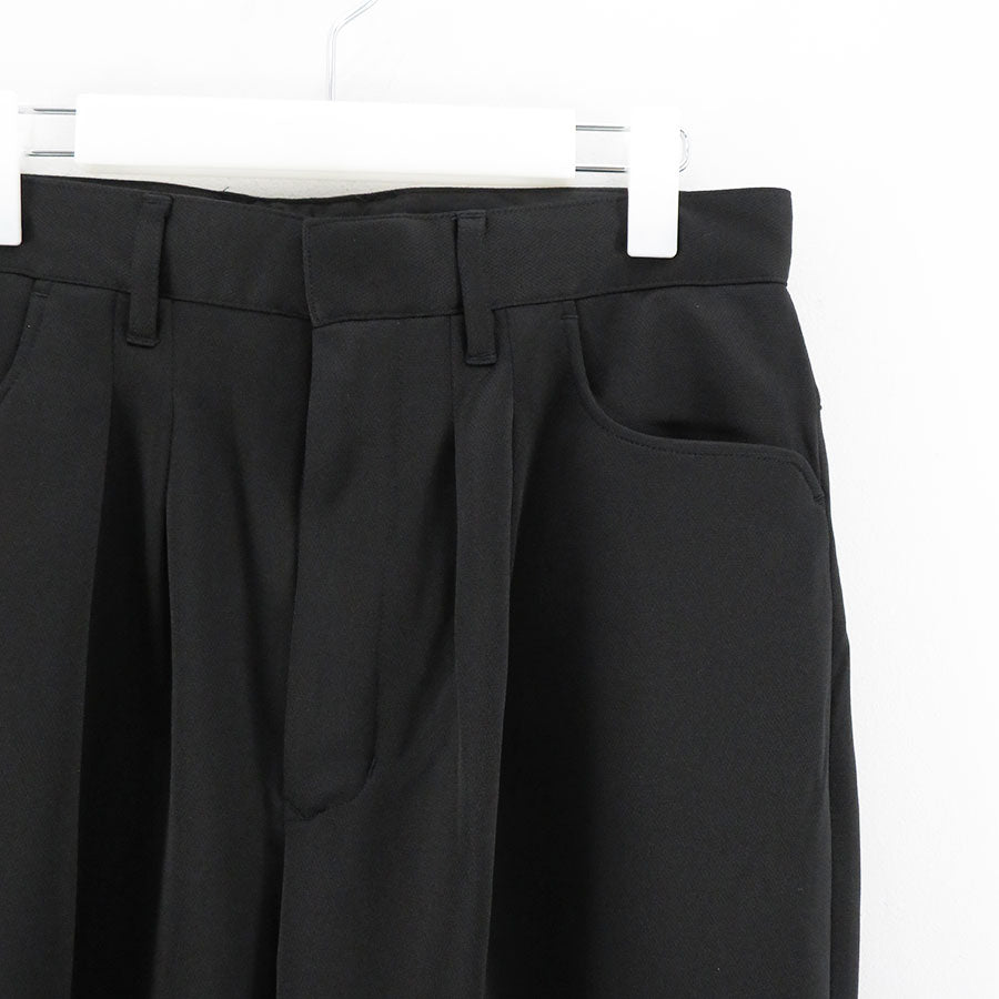 SALE 50%OFF!<br> 【FARAH/팔러】<br> Two Tuck Wide Tapered Pants<br> FR0302-M4008