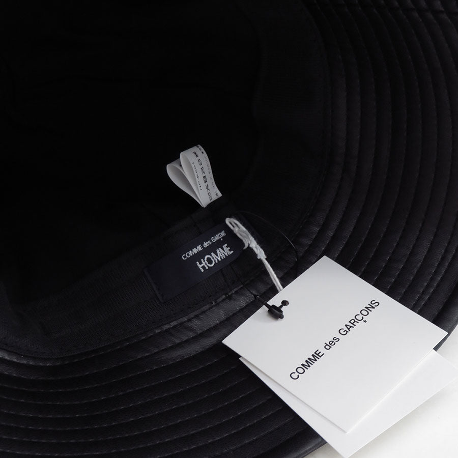 【COMME des GARCONS HOMME】<br>合成皮革MIXバケットハット <br>HP-K601-051