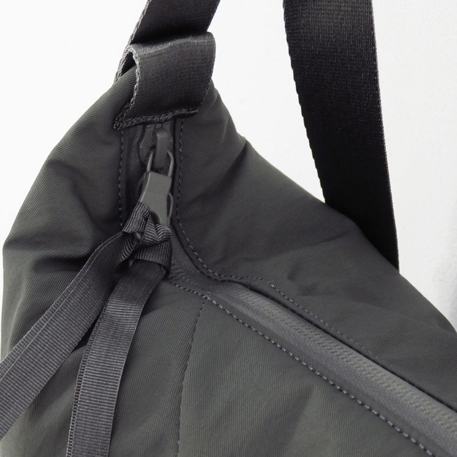 【Graphpaper/グラフペーパー】<br>Blankof for GP Large Crescent Bag <br>GU253-90580