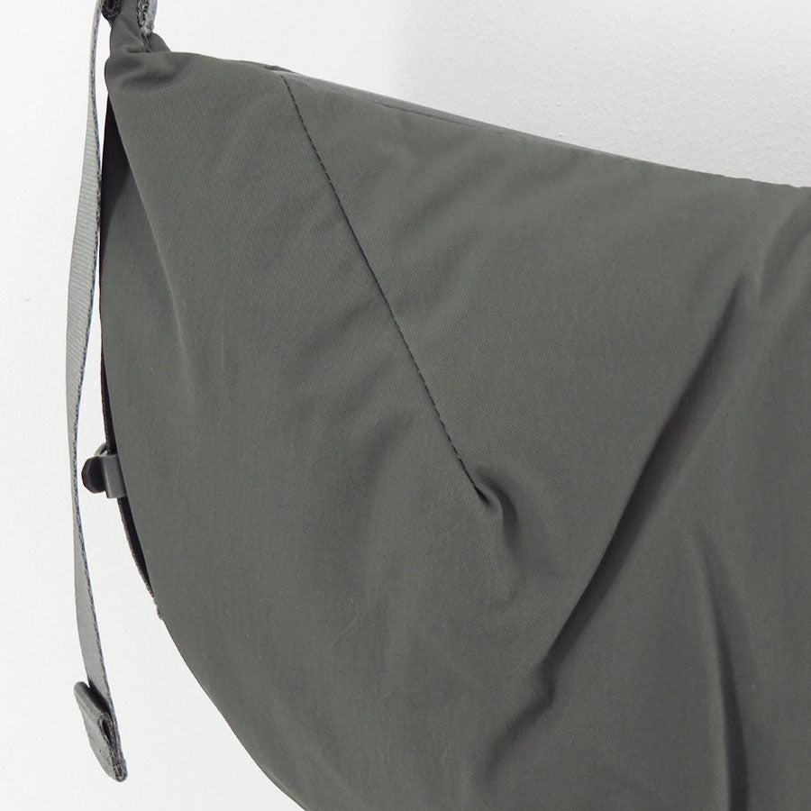 【Graphpaper/グラフペーパー】<br>Blankof for GP Small Crescent Bag <br>GU253-90581