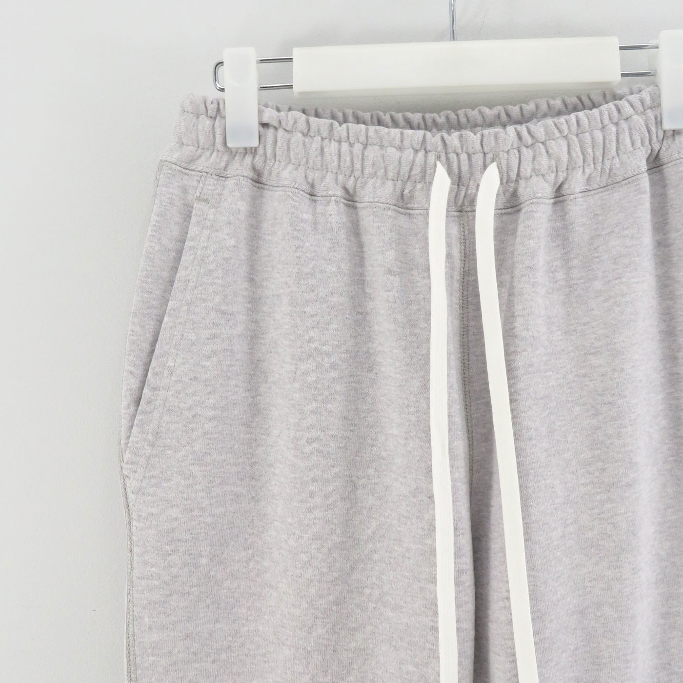【MARKAWARE/マーカウェア】<br>FLARED GYM PANTS <br>A23C-05PT01C