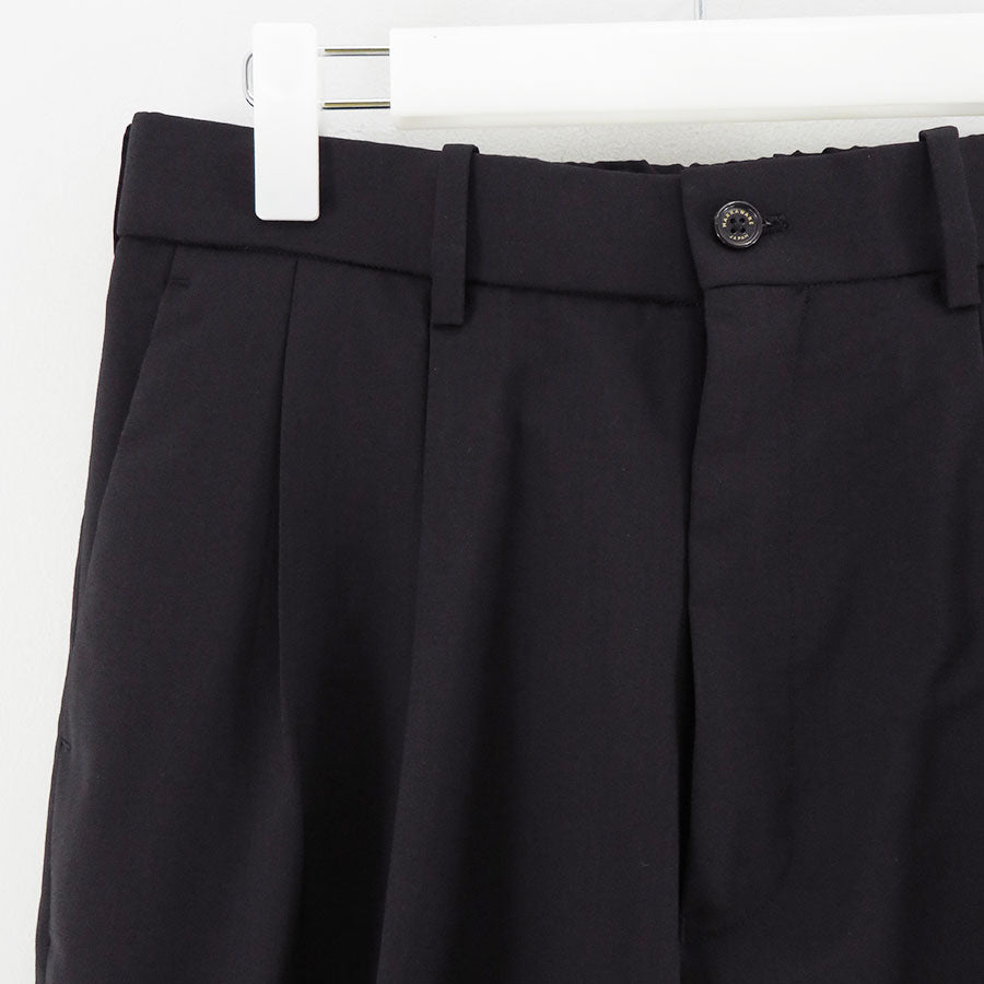 【MARKAWARE/マーカウェア】<br>CLASSIC FIT DOUBLE PLEATED TROUSERS <br>A25A11PT01C