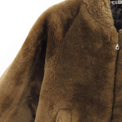 【9/5からポイント10%還元】<br>【AURALEE/オーラリー】<br>STRAIGHT MERINO MOUTON FUR ZIP BLOUSON <br>A25AB01MM