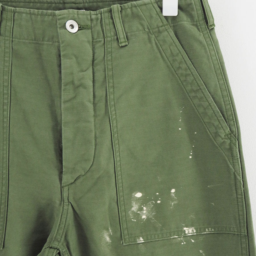 【9/5からポイント10%還元】<br>【AURALEE/オーラリー】<br>WASHED BAGGY SATIN BLEACHED BAKER PANTS <br>A25AP01BP