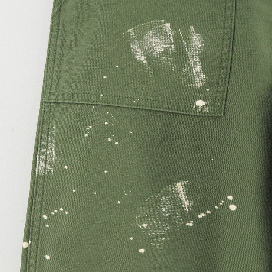 【9/5からポイント10%還元】<br>【AURALEE/オーラリー】<br>WASHED BAGGY SATIN BLEACHED BAKER PANTS <br>A25AP01BP