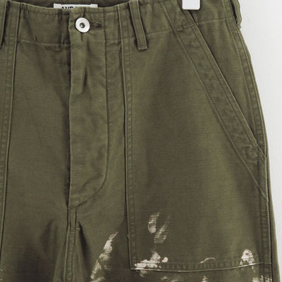 【9/5からポイント10%還元】<br>【AURALEE/オーラリー】<br>WASHED BAGGY SATIN BLEACHED BAKER PANTS <br>A25AP01BP