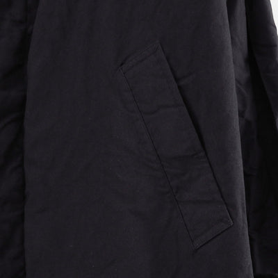 【COMME des GARCONS HOMME】<br>エステルツイル製品染ステンカラーコート <br>HP-C002-051