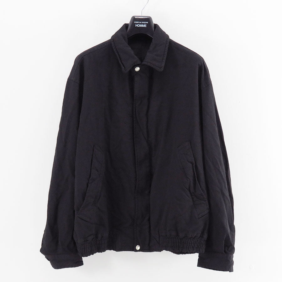 【COMME des GARCONS HOMME】<br>エステルサージ製品染ショートブルゾン <br>HP-J013-051