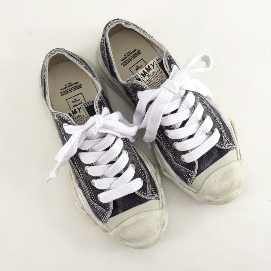 【Maison MIHARA YASUHIRO】<br>"HANK" OG Sole Bleach-Wash Denim Canvas Low-top Sneaker (BLACK) <br>A15FW731