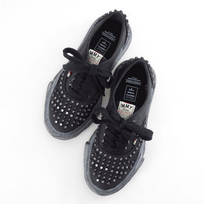 【Maison MIHARA YASUHIRO】<br>"BAKER" OG Sole Studded Canvas Low-top Sneaker (BLK/BLK) <br>A01FW702
