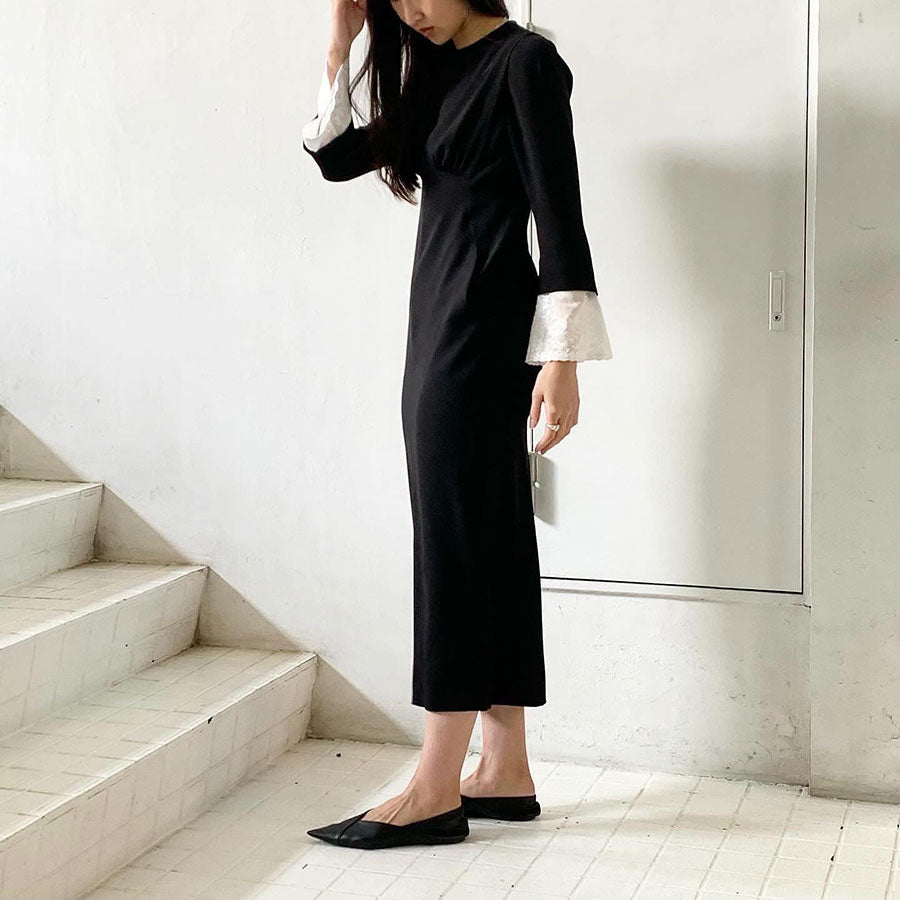【Mame Kurogouchi/マメ】<br>Back Satin Crepe Georgette Embroidered Cuffs I-Line Dress <br>MM24SS-DR082