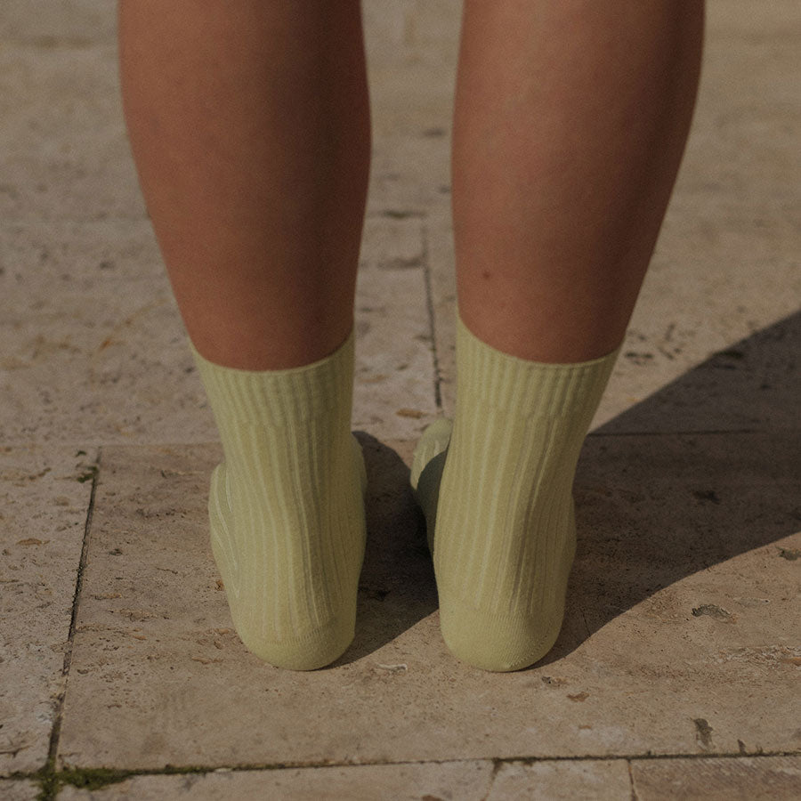 【Baserange/ベースレンジ】<br>RIB OVERANKLE SOCKS <br>SORO-CR-WI25