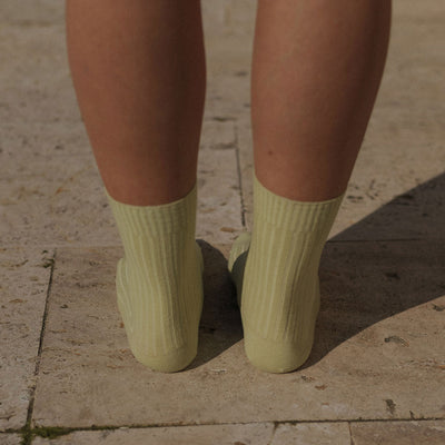 【Baserange/ベースレンジ】<br>RIB OVERANKLE SOCKS <br>SORO-CR-WI25