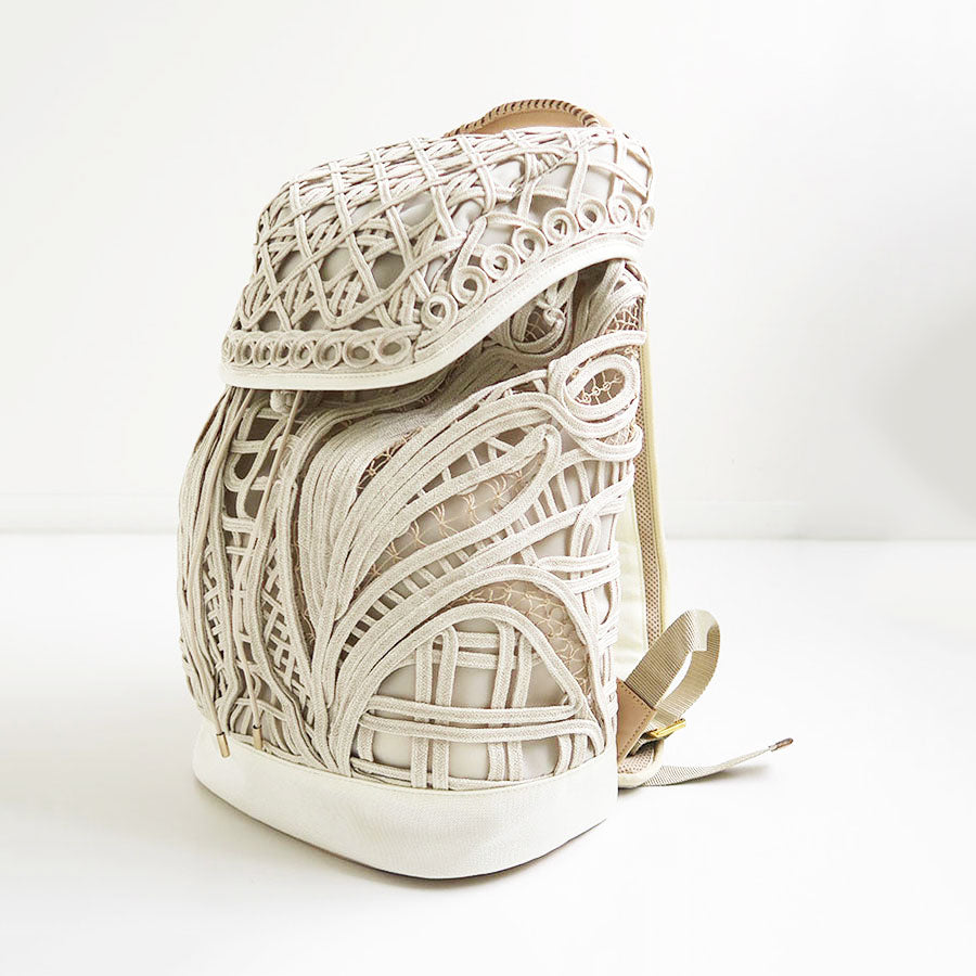 Mame Kurogouchi/マメ】Cording Embroidery Backpack MM13-AC401 Mame Kurogouchi/マメ】Cording Embroidery Backpack MM13-AC401