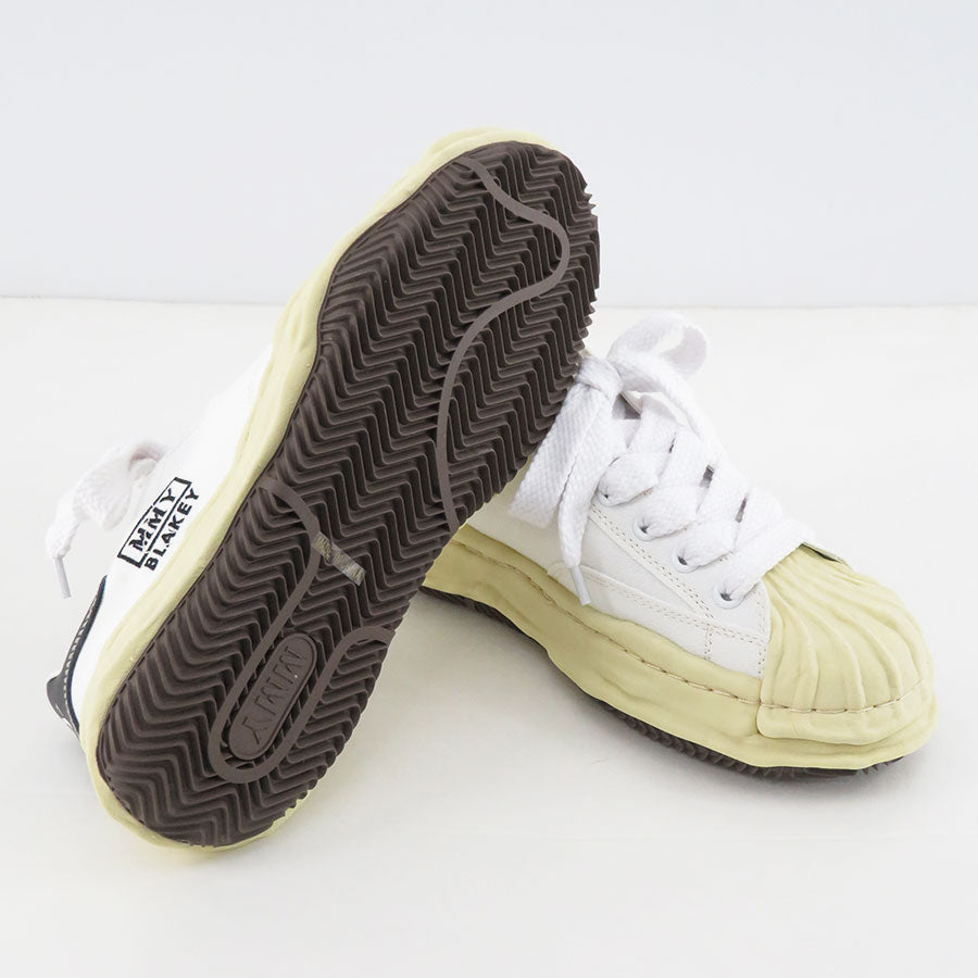 【Maison MIHARA YASUHIRO】<br> "BLAKEY" VL OG Sole Canvas Low-top Sneaker (WHITE)<br> A09FW732 