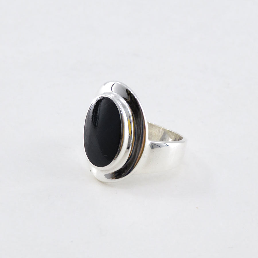 XOLO JEWELRY/ショロジュエリー】Amulet Ring with Black Shell XOR037